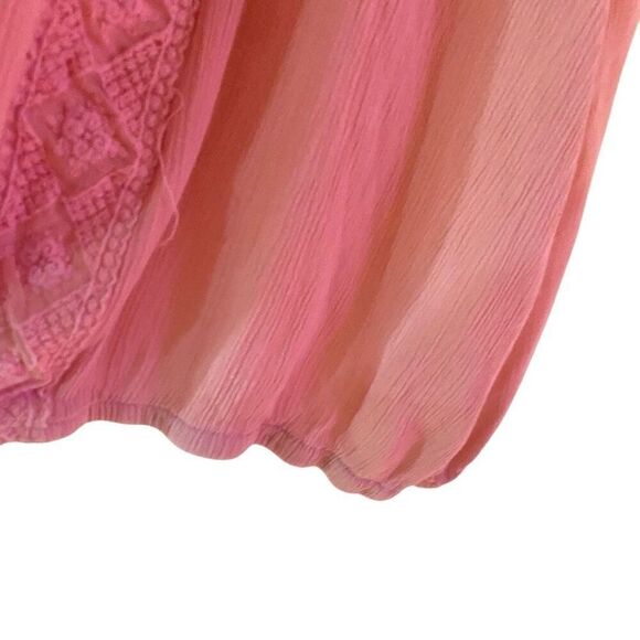 Torrid size 5 =5XL pink shirt sleeve laced gathered bottom - Picture 3 of 5